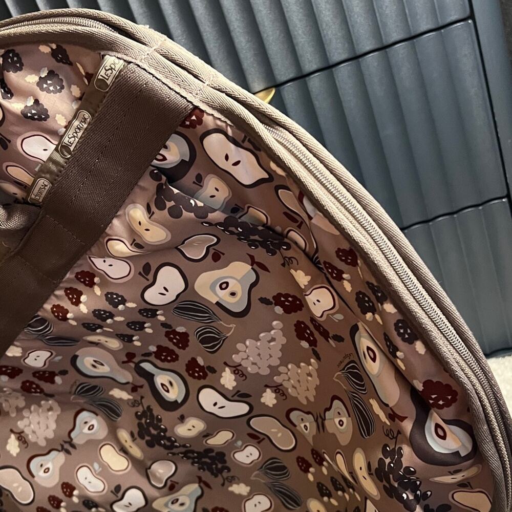 • - Picture 14 of 16